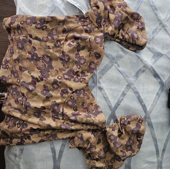 BNWT ARITZIA NOVELLA TOP - Picture 4 of 4